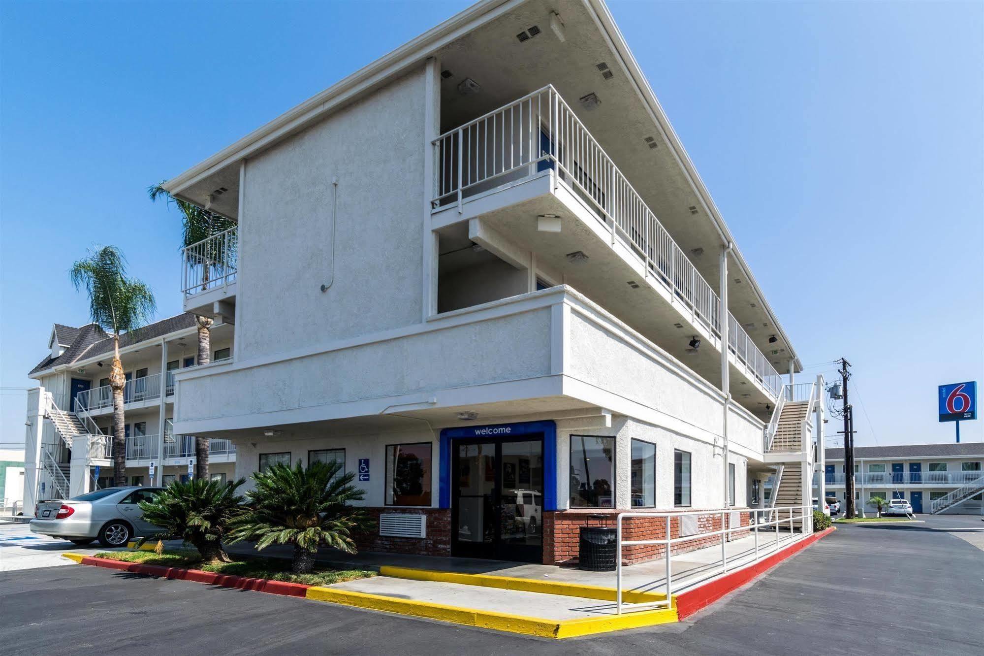 Motel 6-Anaheim, Ca - Fullerton East Eksteriør billede